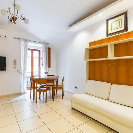 Tolentino Studio Flat By Napoliapartments Naples