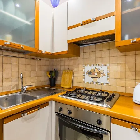Апартаменты Tolentino Flat By Napoliapartments *